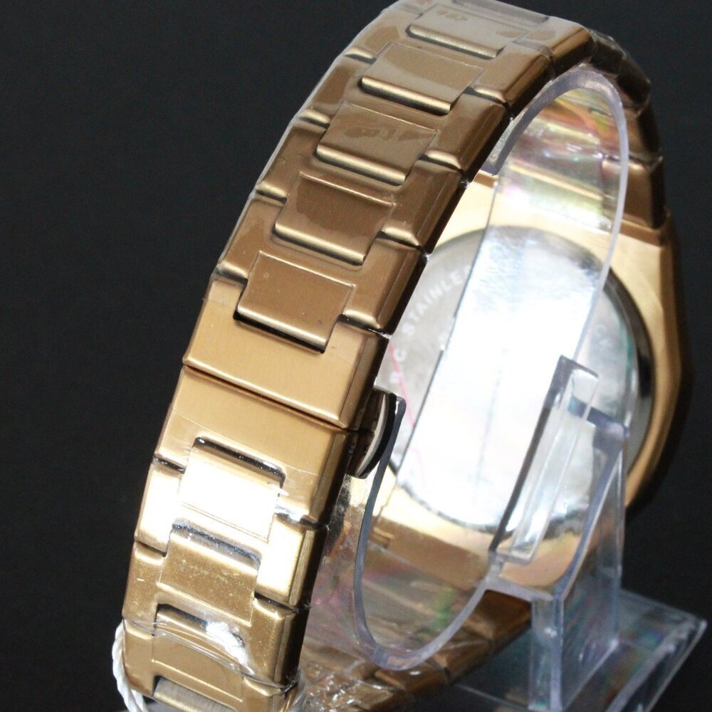 Men's Sports Watch Integrated Bracelet Gold Tone Quartz 41.5mm - Picture 11 of 13